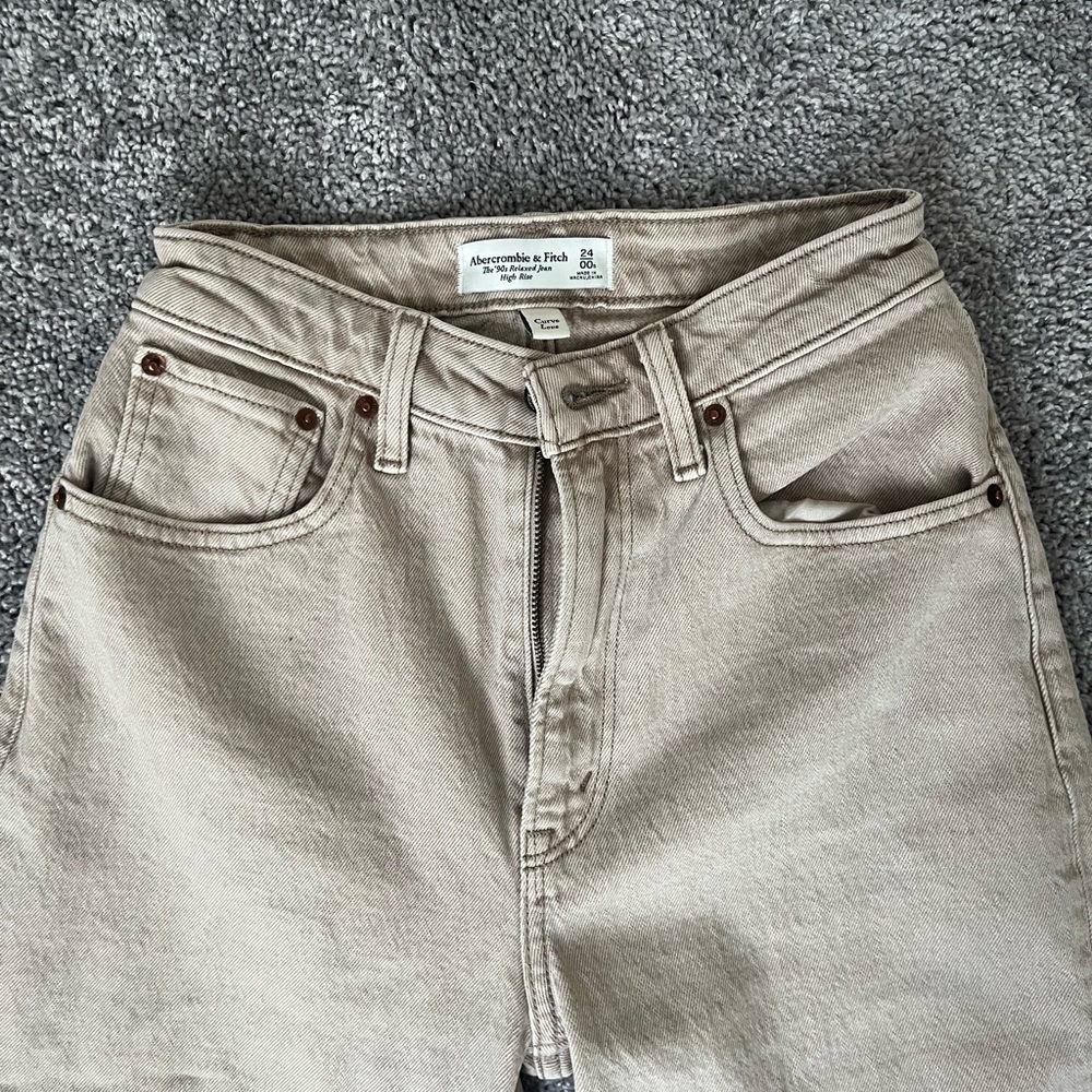 Abercrombie & Fitch Curve Love High Rise 90s Relaxed Jean - Picture 5 of 6